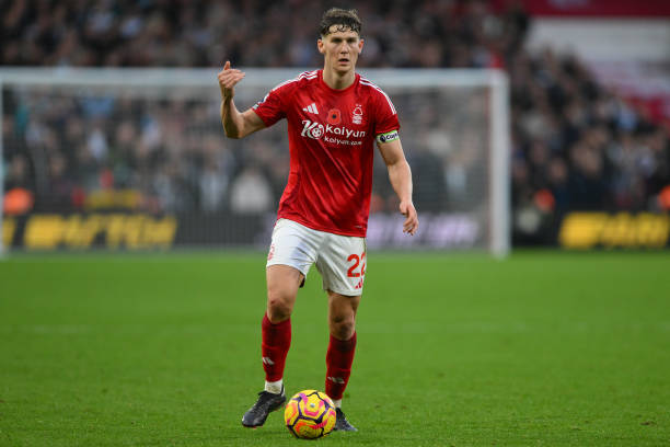 曾受到类似 曾受到类似