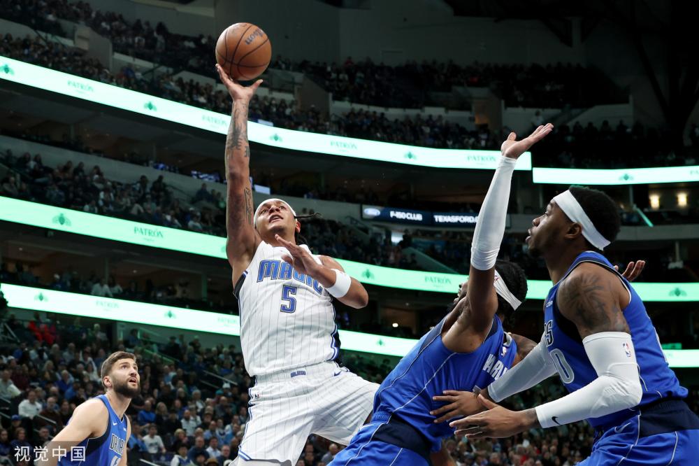 同时也在球 同时也在球