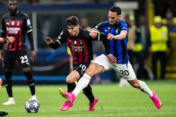 力相当且充 力相当且充